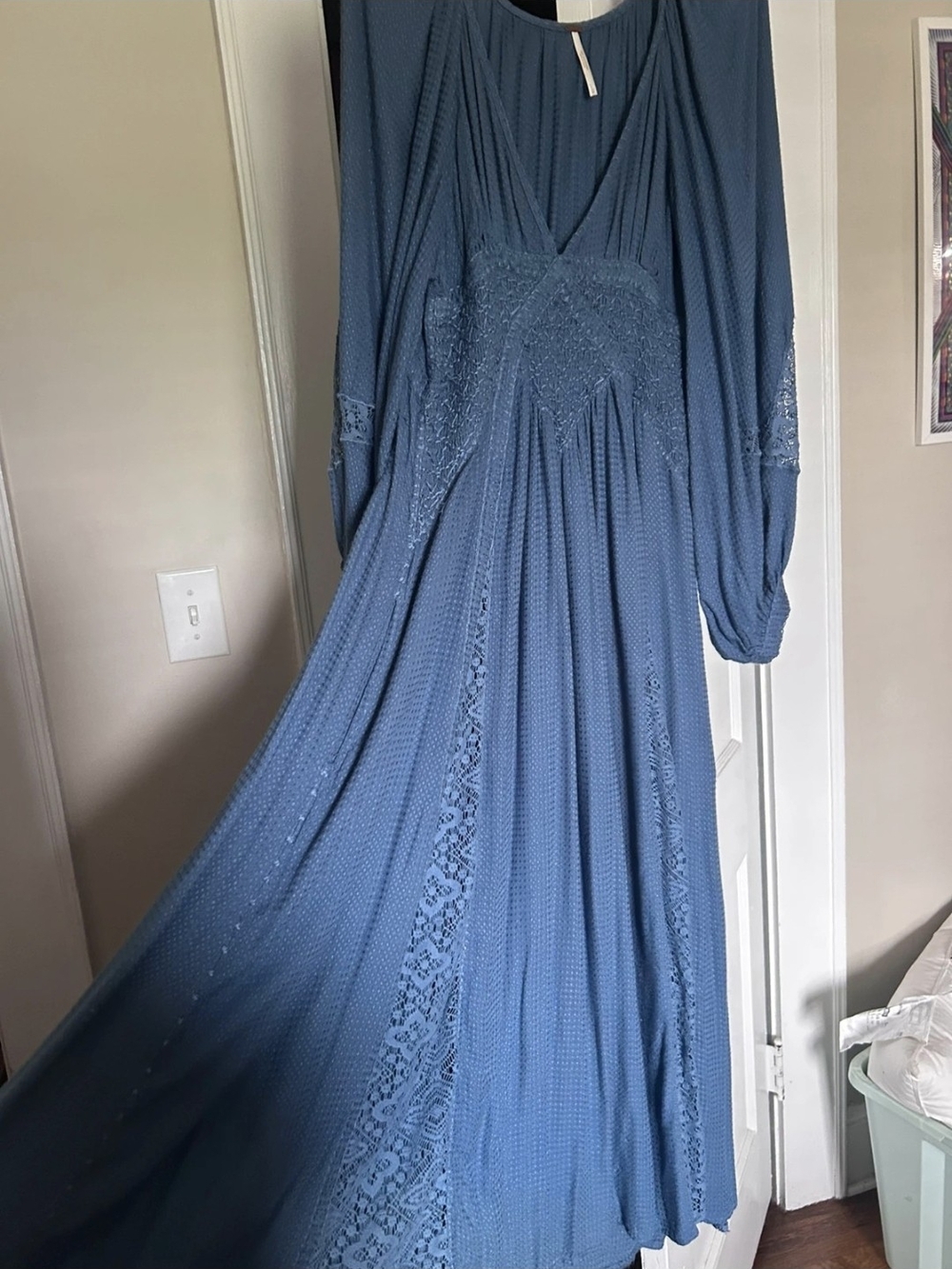 Free People SOUTHWEST LACE MAXI DRESS IN BLUE L - Picture 6 of 7